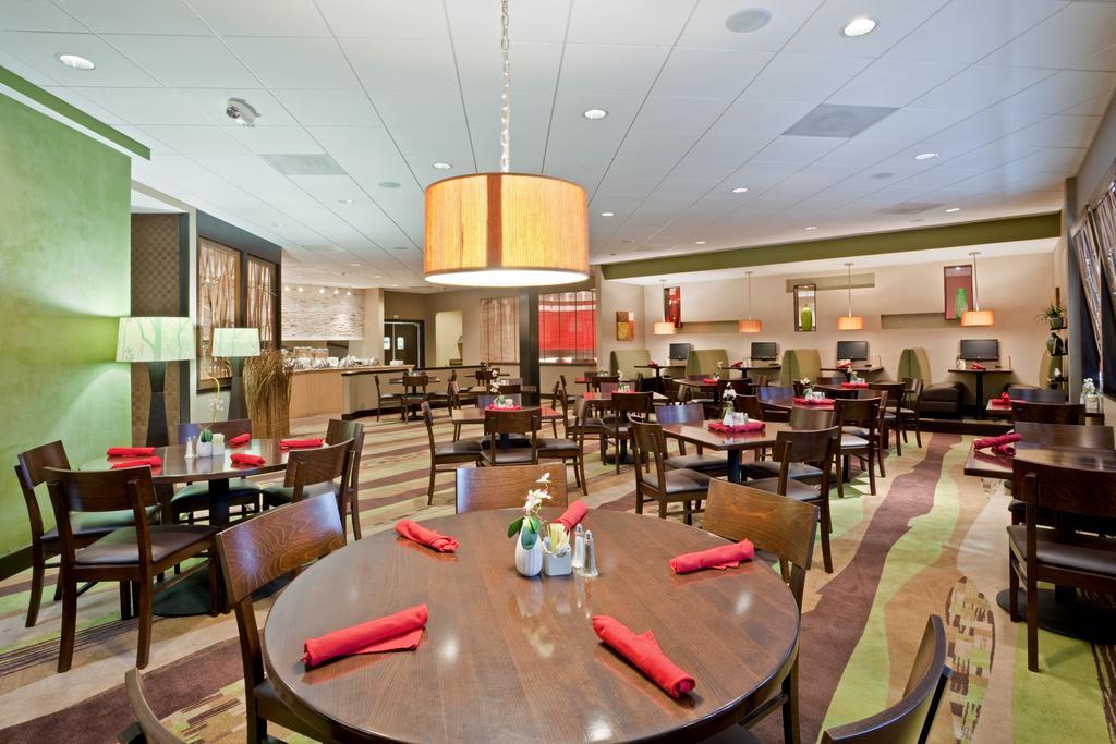 Holiday Inn Olathe Medical Center Restaurant foto