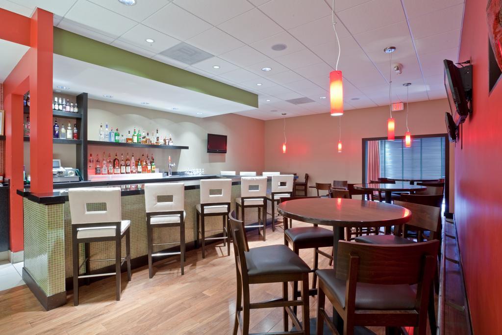 Holiday Inn Olathe Medical Center Restaurant foto